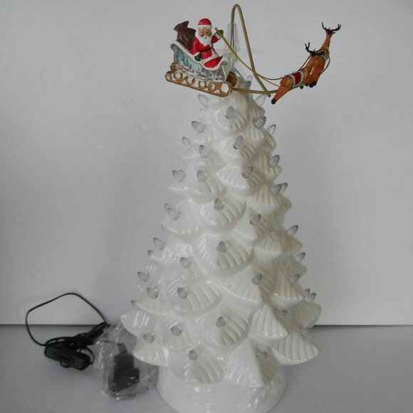 NEW WHITE Mr. Christmas 16" Animated Ceramic Nostalgic Tree - White Santa - Picture 1 of 4